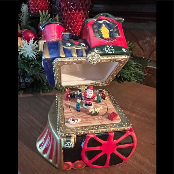 Rare Mr Christmas 1990’s Porcelain Train Moving Musical Christmas Tree Ornament - Picture 4 of 7